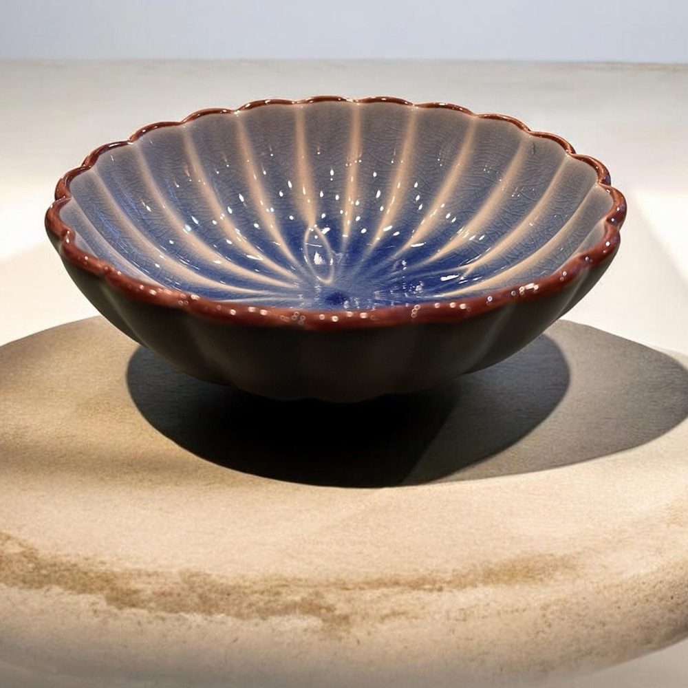 Pier 1 Two-Tone Scalloped Stoneware Bowl in Blue and Brown 4”